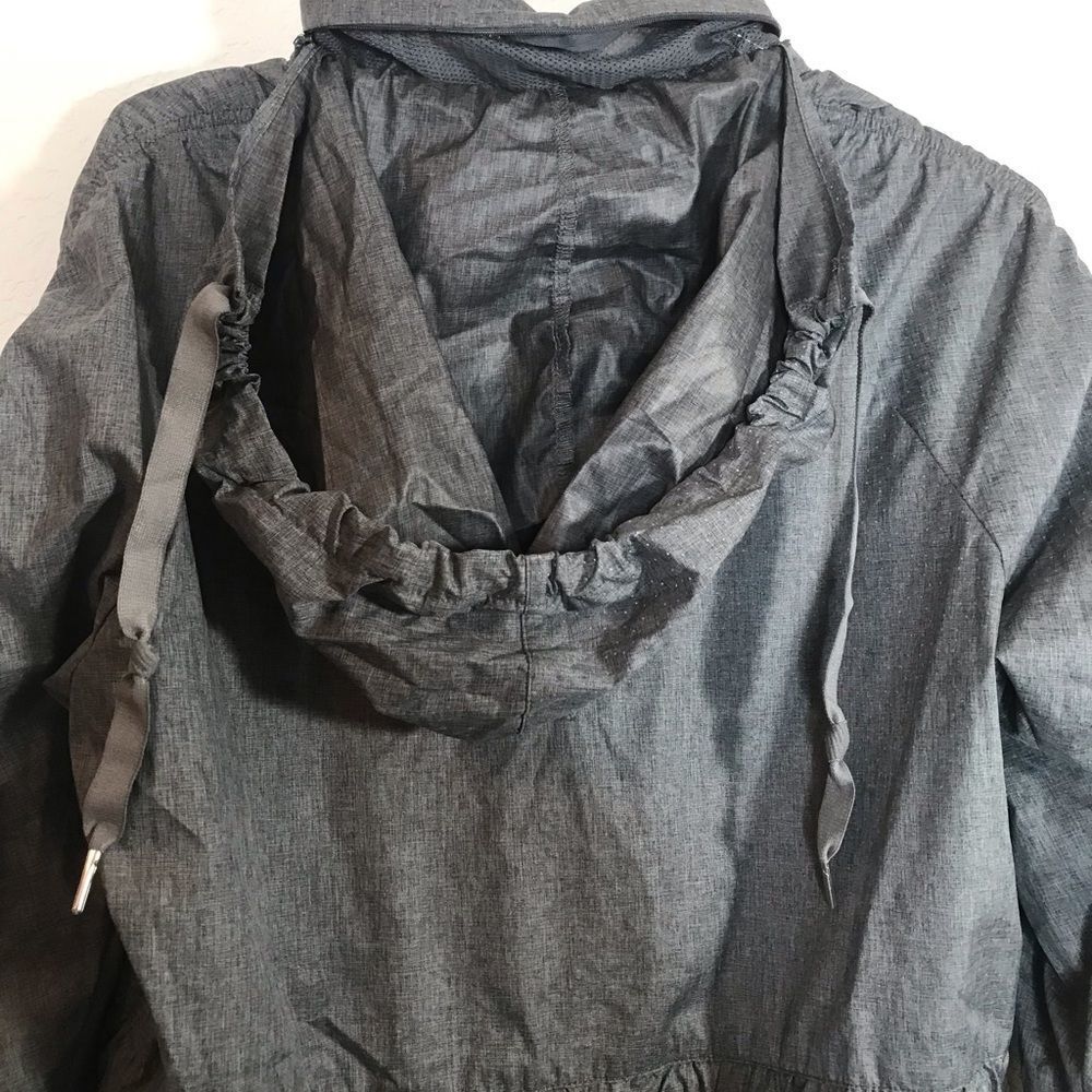 Fabletics Danielle water resistant jacket - Picture 7 of 8